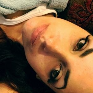 Meet your Posher, Adrianne